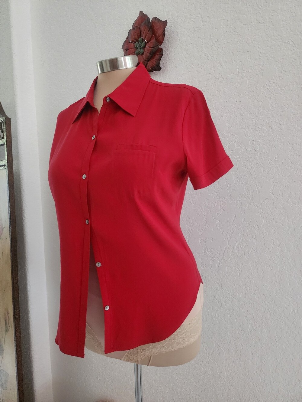 EXPRESS | Red Top - Picture 6 of 15